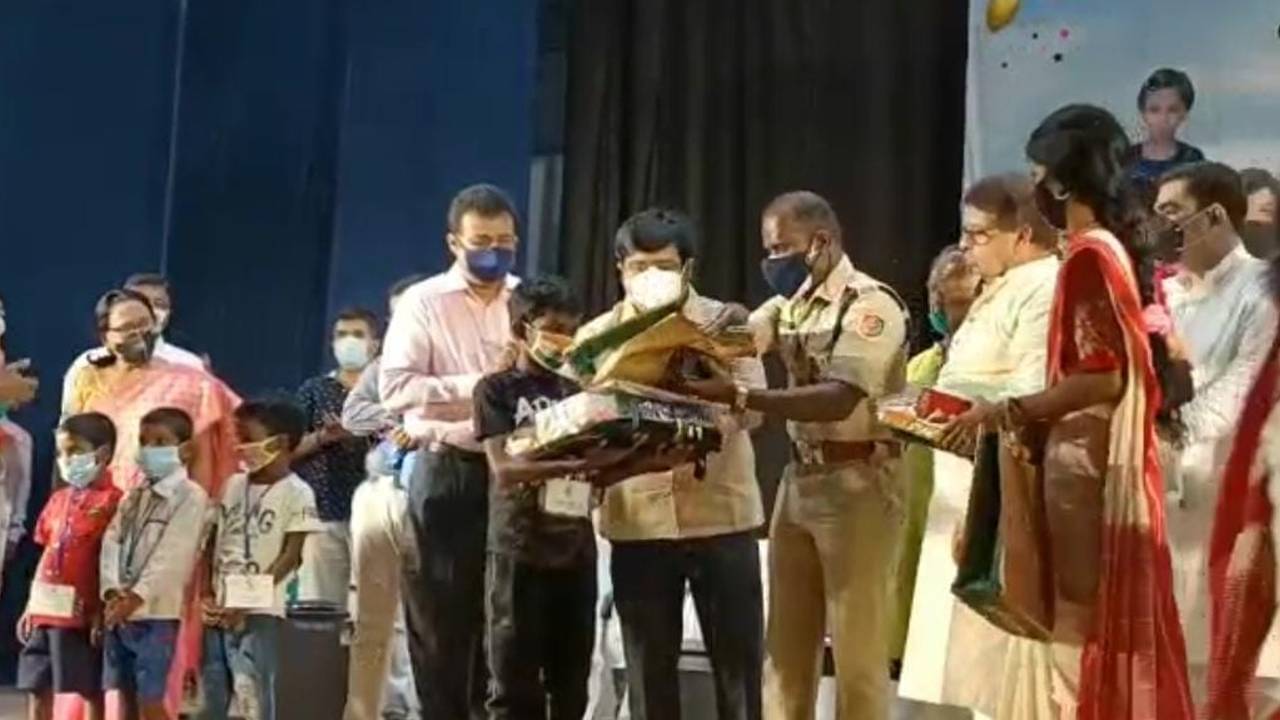 Coronavirus: করোনায় বাবা-মা হারানো শিশুদের মাসিক ২ হাজার টাকা আর্থিক সাহায্যের করল পুরুলিয়া জেলা প্রশাসন