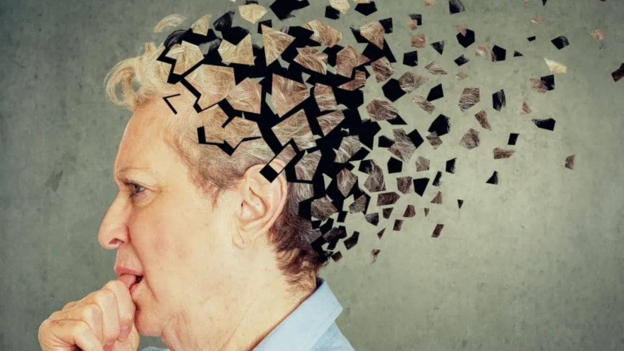 Clinic for Dementia Patients: ডিমেনসিয়া নিরাময়ের জন্য এবার অভিনব চিকিৎসা পদ্ধতি হিসেবে বেছে নেওয়া হল গান শোনা আর ছবি আঁকাকে...