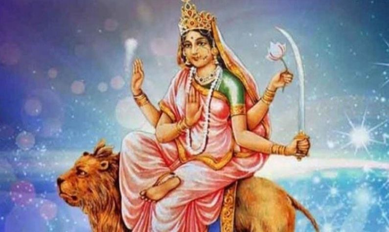 Durga Puja 2021: এই রূপেই মহিষাসুর বধ করেছিলেন দেবী দুর্গা! বাড়িতেই কীভাবে পূজাপাঠ করবেন, জানুন