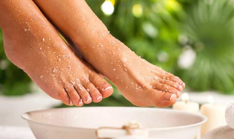 Soft Feet At Home: ঘরে বসেই নরম তুলতুলে সুন্দর পা পেতে চান? রইল ৪ ঘরোয়া টিপস... Soft Feet At Home: ঘরে বসেই নরম তুলতুলে সুন্দর পা পেতে চান? রইল ৪ ঘরোয়া টিপস...