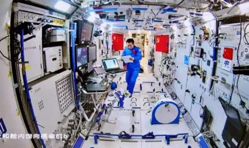 China:  আমেরিকাকে ফের টেক্কা চিনের, অসম্পূর্ণ স্পেস স্টেশনে রওনা দিচ্ছে তিন মহাকাশ্চারী!
