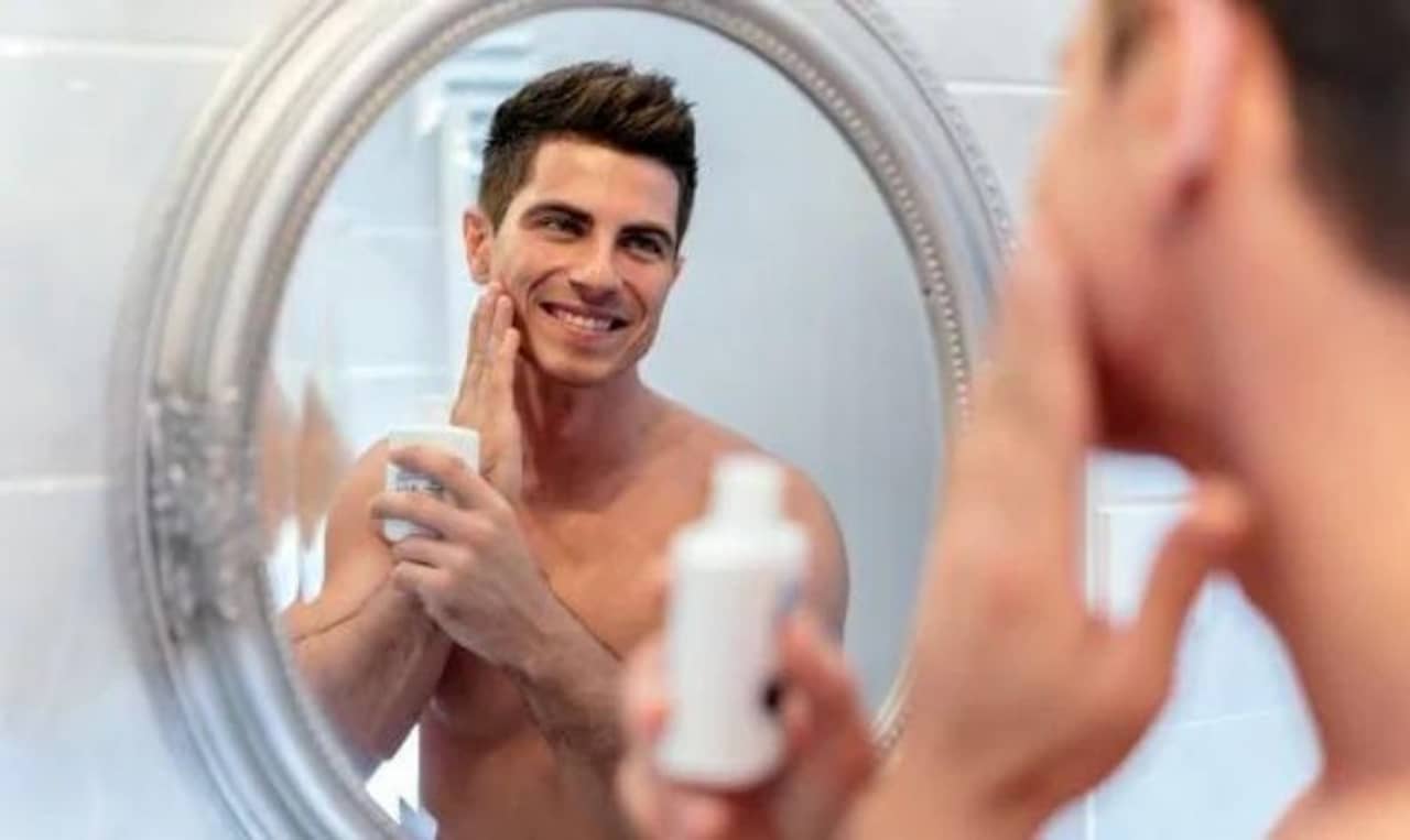 Easy Skincare Tips: ত্বকে ময়েশ্চারাইজার ব্যবহার করতে আসলেমি! সহজ উপায়ে ত্বককে সুস্থ রাখবেন কীভাবে, জানুন