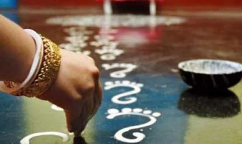 Lakshmi Puja 2021: অনেক বেলা করে ঘুমানোর অভ্যাস, লক্ষ্মীর আরাধনা করলেও ঘর হবে সেই লক্ষ্মী-ছাড়া! Lakshmi Puja 2021: অনেক বেলা করে ঘুমানোর অভ্যাস, লক্ষ্মীর আরাধনা করলেও ঘর হবে সেই লক্ষ্মী-ছাড়া!