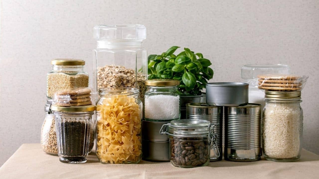 Sealing Snacks: বর্ষাকালে বিস্কুটের খাস্তা ভাব হারিয়ে ফেলছেন? চিপস মিইয়ে যাচ্ছে? চিন্তার কারণ নেই, এই উপায়গুলো মেনে চলুন...