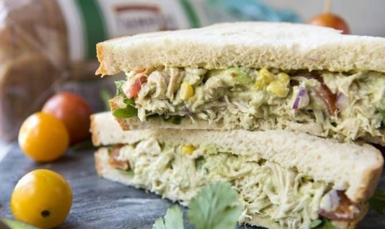 Sandwich Recipe: সহজ ও চটপট টিফিন বানাতে তৈরি করুন চিকেন মায়ো স্যান্ডউইচ! রইল তার রেসিপি