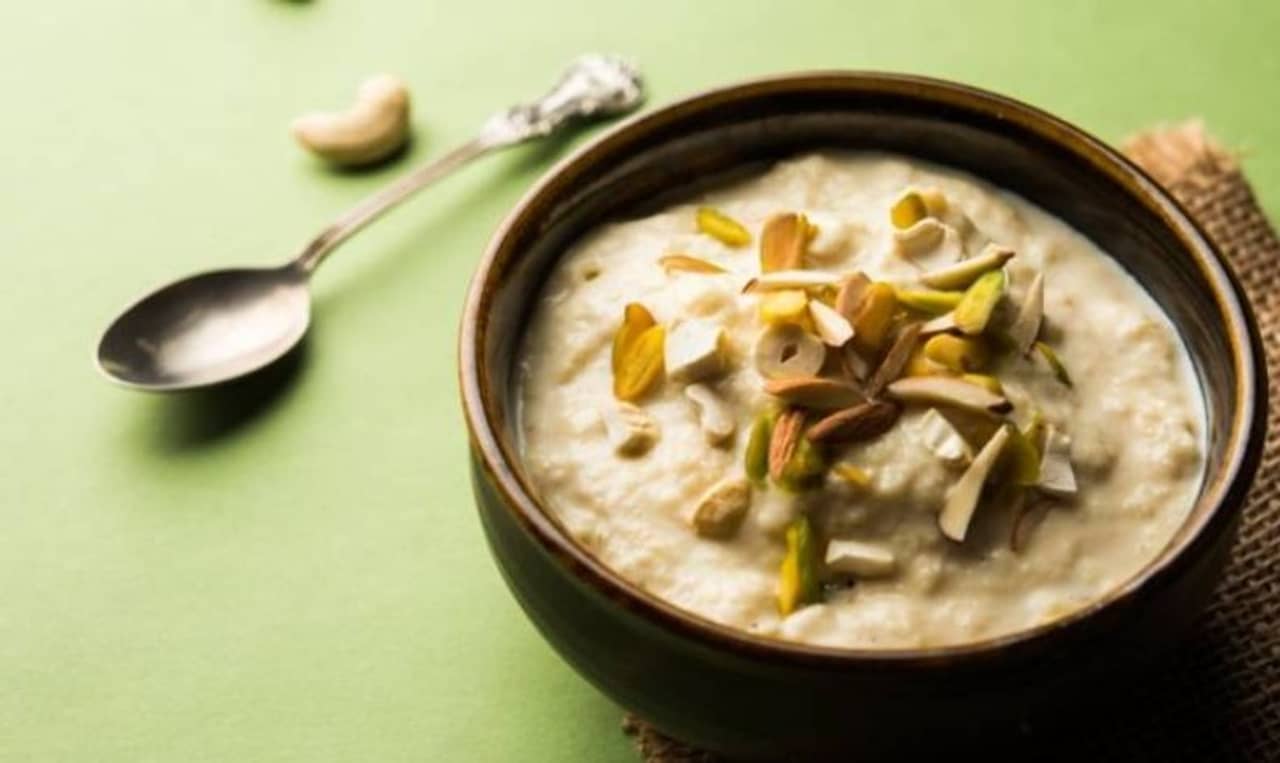 Karwa Chauth recipe: কারওয়া চৌথে সারগি হিসেবে তৈরি করুন ওটসের সুস্বাদু ক্ষীর! রইল তার রেসিপি