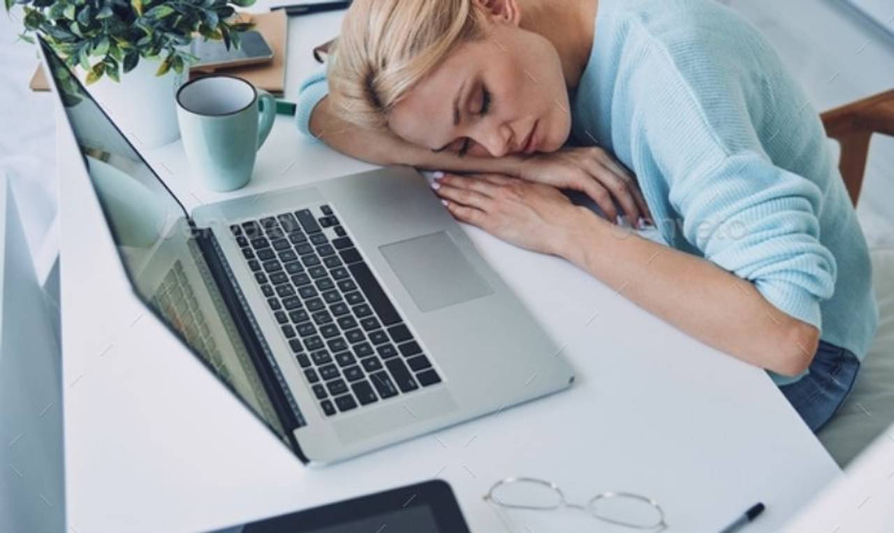 Deep-Vein Thrombosis: বসে থাকলেই ঘুমে ঢুলে পড়েন! এখনই সাবধান না হলে ঘটে যাতে পারে বড় বিপদ