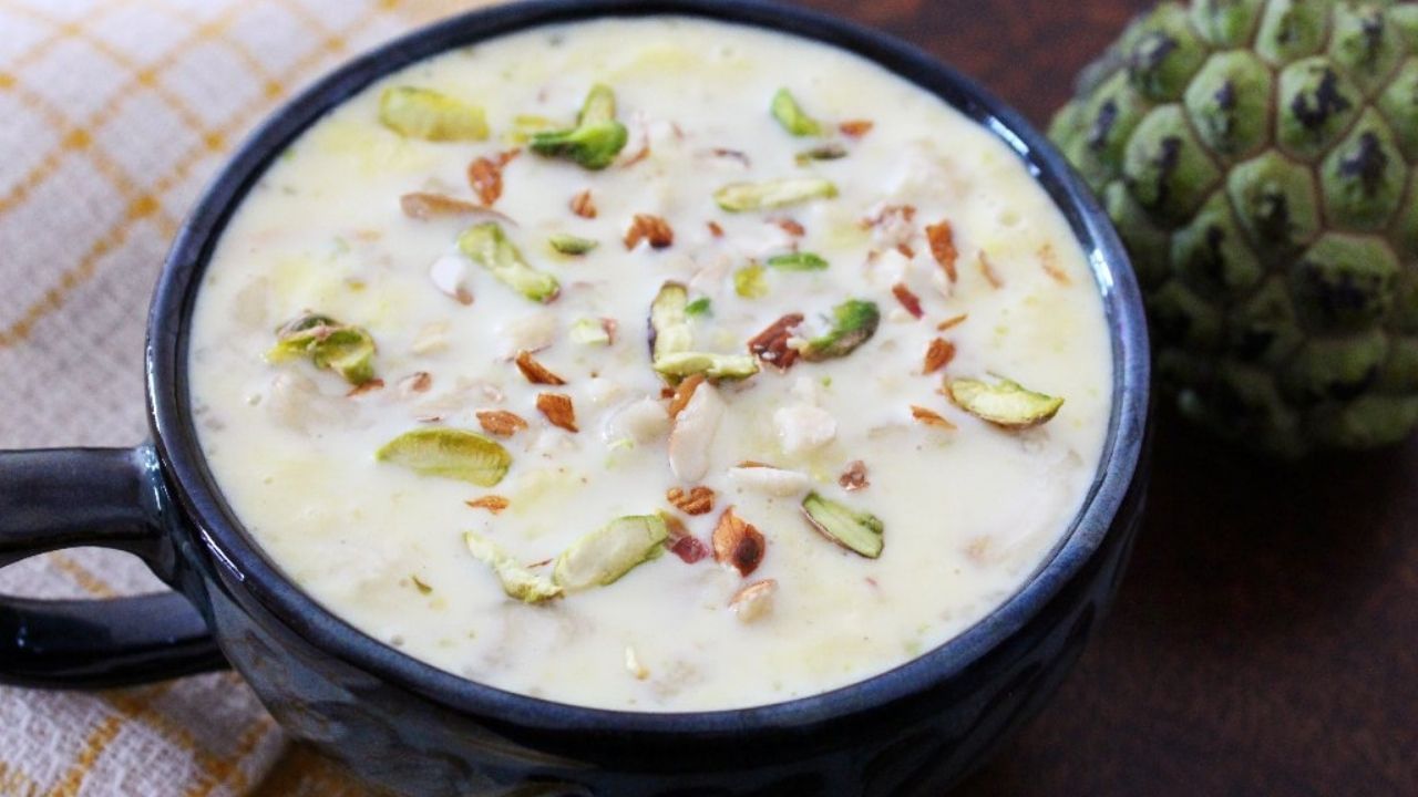 Apple Ravdi Recipe: এবার ডেজার্টে আপেলের সদ্ব্যবহার করুন, রাবড়িতে আপেলের ছোঁয়া দিন...