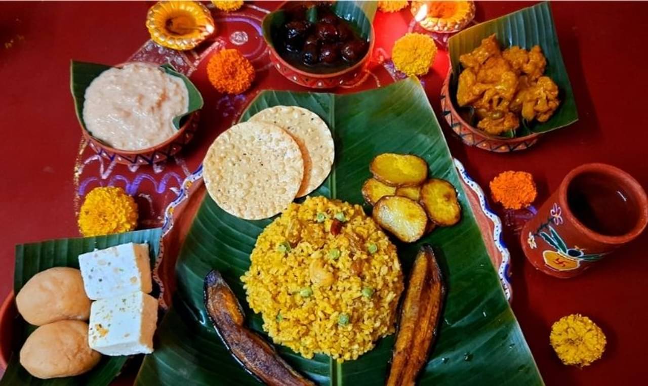 Kali Pujo 2021: কালীপুজোর ভোগে থাকে চুনো মাছের টক! তিন কালীতীর্থে ভোগে কী কী নিবেদন করা হয়, জানেন?