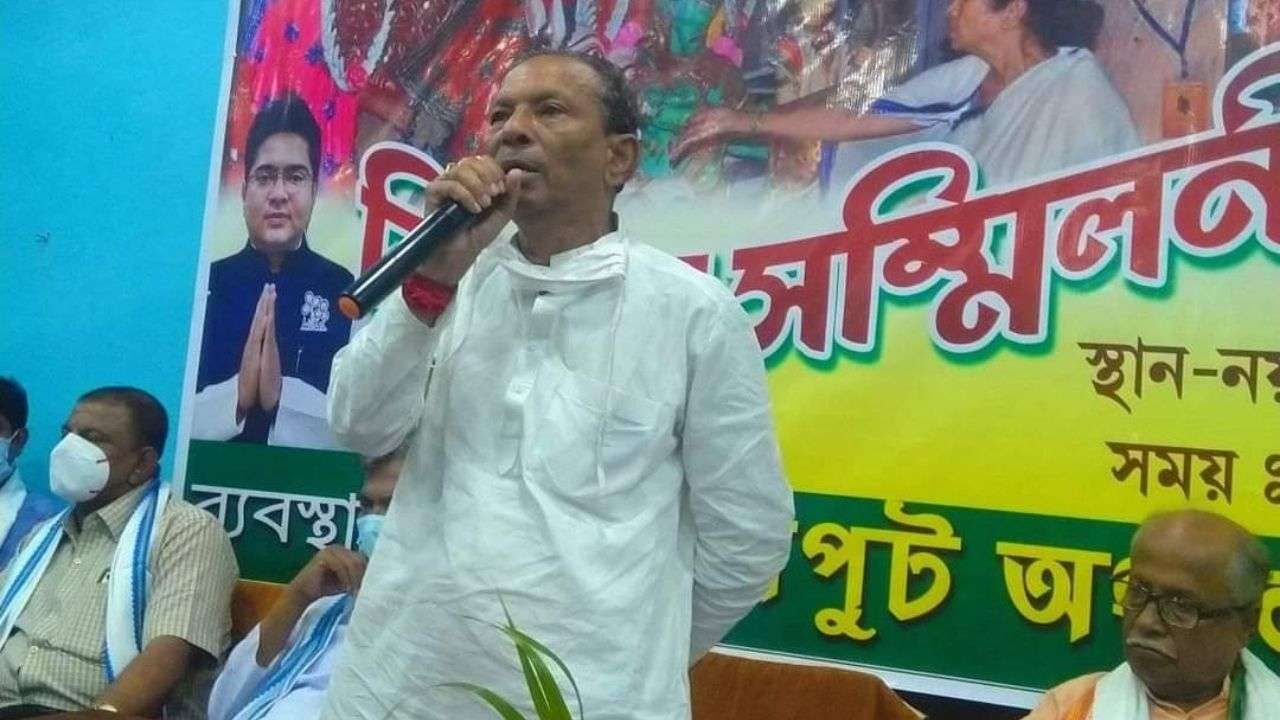 Tmc Clash: 'নিজের চেহারা আয়নায় দেখুন,দুর্নীতিগ্রস্ত কে বুঝে যাবেন' মৎস্যমন্ত্রীর বক্তব্যে ফের প্রকাশ্যে তৃণমূলের গোষ্ঠী কোন্দল!