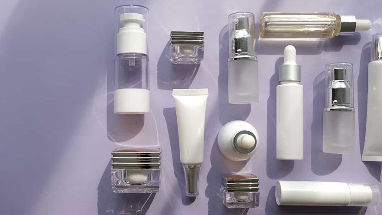 Skin Care Products: ত্বকের জন্য কোনও নতুন প্রোডাক্ট ব্যবহার করার আগে অবশ্যই এই নিয়মগুলো মেনে চলুন...