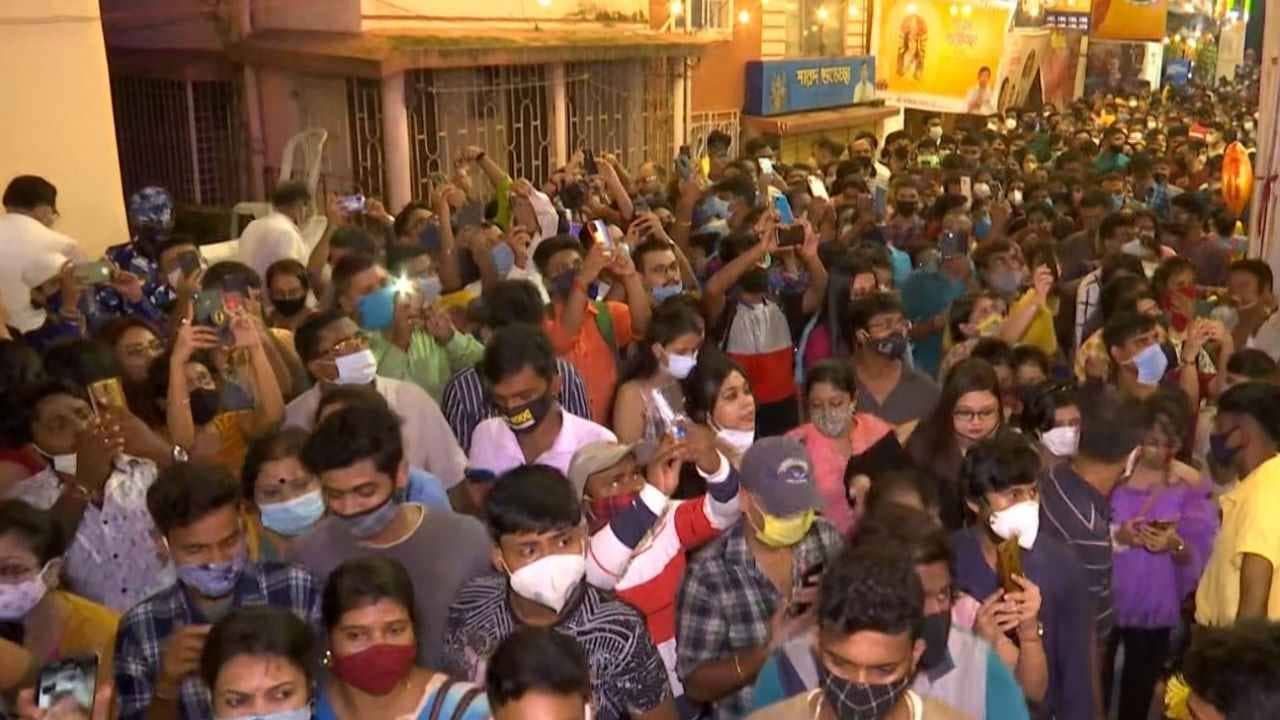 Corona vaccine double dose: পুজোর ভিড়ে ডবল ডোজ় আদৌ কতটা সুরক্ষিত? বেরোনোর আগে জেনে নিন বিশেষজ্ঞের মত