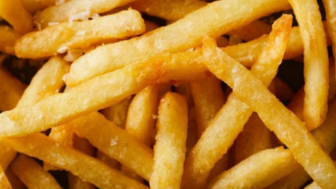 Side Effects of Acrylamide: বেশি তাপে খাবার রান্না করলে বিষাক্ত কেমিক্যালের ক্ষরণ হয়, যা ক্যানসারের জন্য দায়ী...