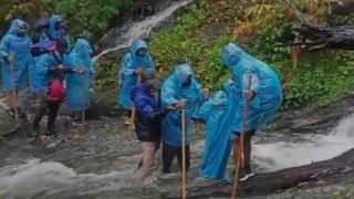 Uttarakhand: মেঘ ভেঙে বৃষ্টি নৈনিতালে, ধ্বংসাবশেষের নীচে আটকে মানুষ