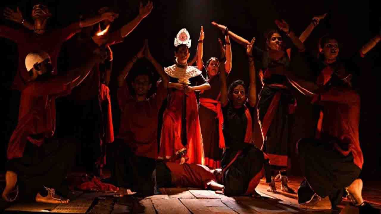 Theatre: পুজোর আগেই মঞ্চে 'অকাল বোধন', আশার আলো নাট্যজগতে