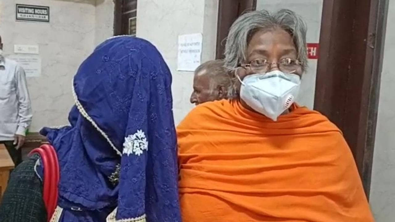 Woman Trafficking: বাংলাদেশী তরুণীকে রক্ষা করে হুমকির মুখে প্রৌঢ়া, মিলছে না পুলিশি সহায়তা!