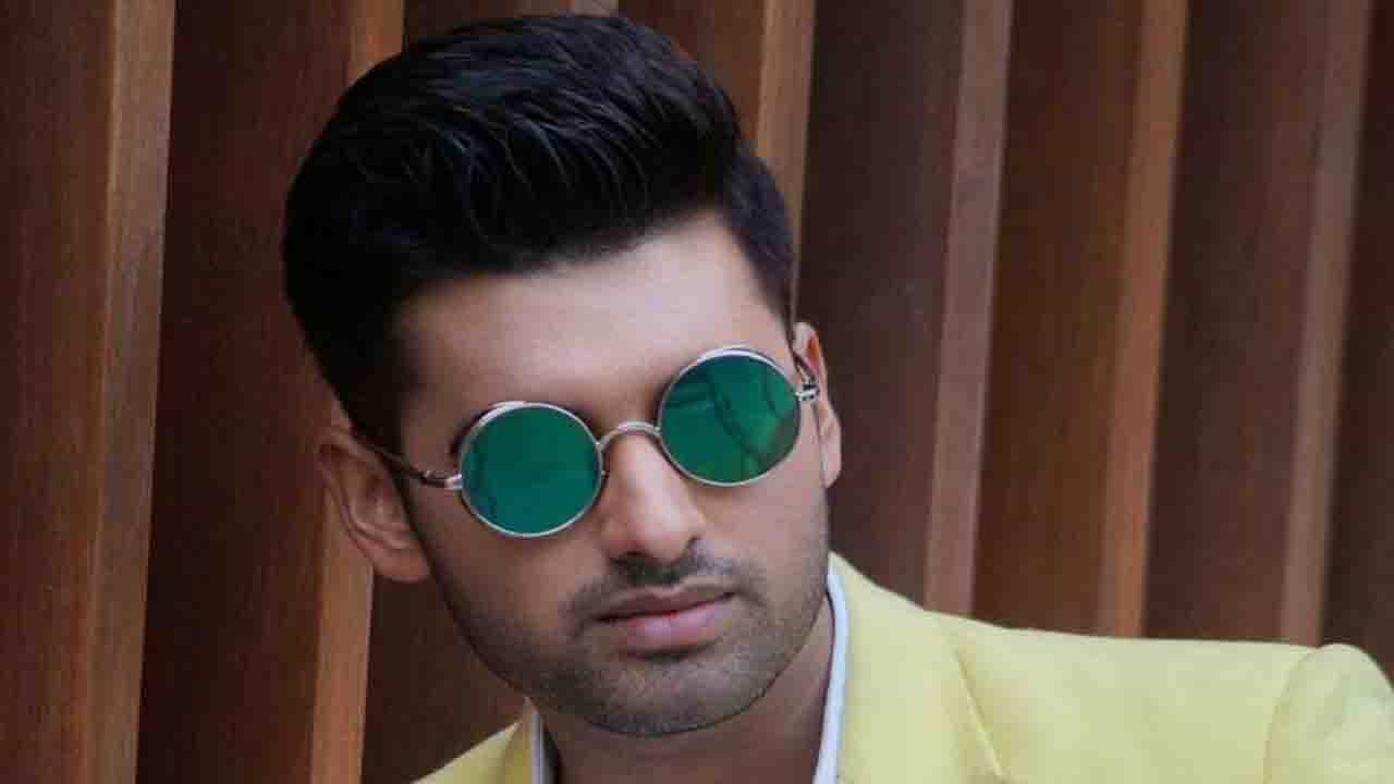 Ankush Hazra: 'মৃগয়া' ছবি থেকে বেরিয়ে গেলেন অঙ্কুশ; বললেন, সিনেমার পেশাকে কেবল 'পয়সা তৈরির যন্ত্র' মনে করি না Ankush Hazra: 'মৃগয়া' ছবি থেকে বেরিয়ে গেলেন অঙ্কুশ; বললেন, সিনেমার পেশাকে কেবল 'পয়সা তৈরির যন্ত্র' মনে করি না