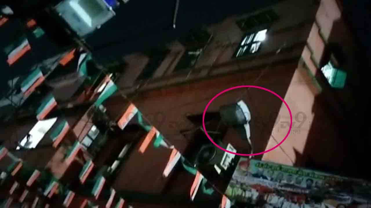 Durga Puja 2021: কলেজ স্কোয়ারের কাছে বন্ধ করা হল আলো, আমাদের পার্টি অফিস না দেখতে দেওয়ার কৌশল, দাবি বিজেপির