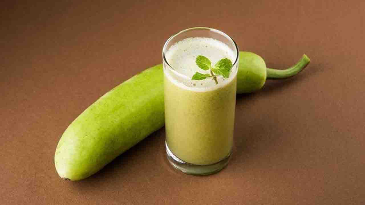 Bottle Gourd Juice: খালি পেটে পান করুন লাউয়ের জ্যুস! ফল পাবেন হাতে-নাতে Bottle Gourd Juice: খালি পেটে পান করুন লাউয়ের জ্যুস! ফল পাবেন হাতে-নাতে