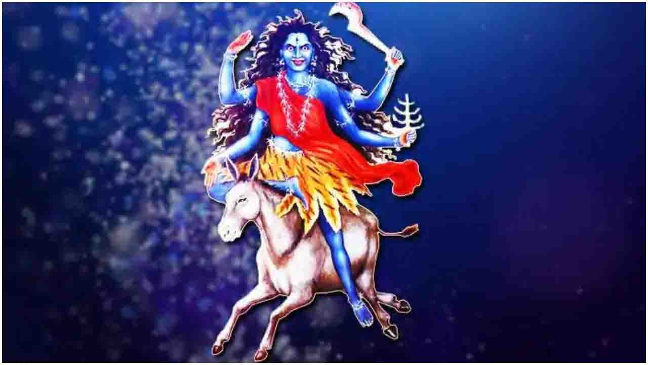 Durga Puja 2021: আজ দেবী কালরাত্রি পূজিত হন, দেবীর এই ভীতিপ্রদ রূপ সম্পর্কে জেনে নিন!
