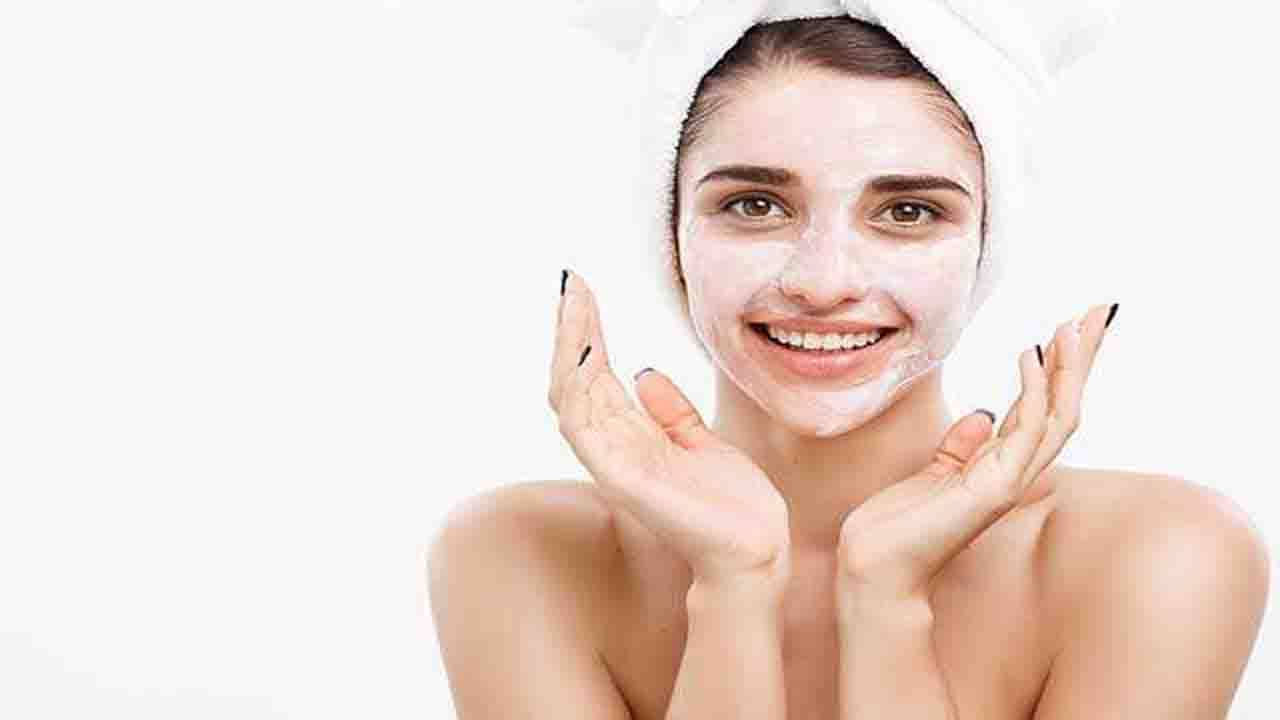 Dry Skin Care: ঋতু পরিবর্তনের সঙ্গেই ত্বক শুষ্ক হয়ে যাচ্ছে? ব্যবহার করুন ঘরোয়া প্রতিকার