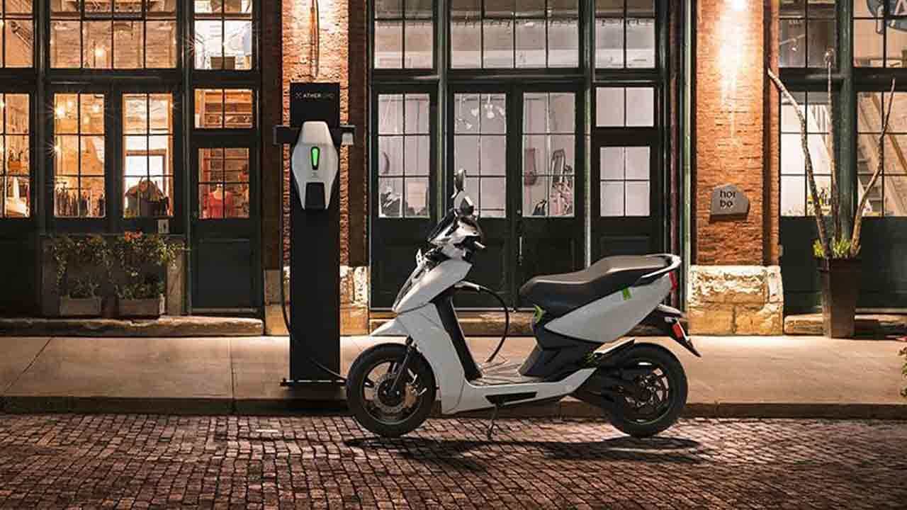 Fast Charging Network: নতুন করে ইলেকট্রিক ভেহিকেল পাবলিক চার্জিং পরিকাঠামো তৈরি করছে বেঙ্গালুরুর স্টার্টআপ Ather Energy Fast Charging Network: নতুন করে ইলেকট্রিক ভেহিকেল পাবলিক চার্জিং পরিকাঠামো তৈরি করছে বেঙ্গালুরুর স্টার্টআপ Ather Energy
