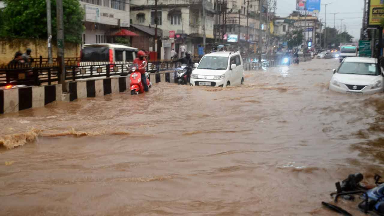 Rain Alert: দুর্যোগের ঘনঘটা দেশজুড়ে, ভারী বৃষ্টির সতর্কতা একাধিক রাজ্যে, ফের বন্যার আশঙ্কা কেরলে