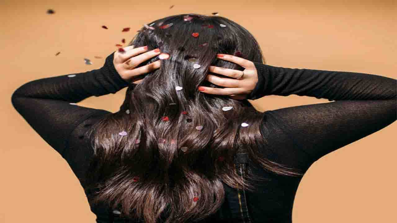 Hair Care: রান্নাঘরে থাকা জায়ফল দিয়ে তৈরি করুন হেয়ার মাস্ক! পার্থক্য নিজেই বুঝতে পারবেন Hair Care: রান্নাঘরে থাকা জায়ফল দিয়ে তৈরি করুন হেয়ার মাস্ক! পার্থক্য নিজেই বুঝতে পারবেন