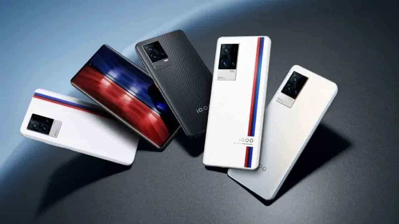 iQoo Smartphones: দ্রুত ভারতে লঞ্চ হতে চলেছে iQoo ৮ এবং iQoo ৮ লেজেন্ড, দেখুন বিভিন্ন ফিচার iQoo Smartphones: দ্রুত ভারতে লঞ্চ হতে চলেছে iQoo ৮ এবং iQoo ৮ লেজেন্ড, দেখুন বিভিন্ন ফিচার