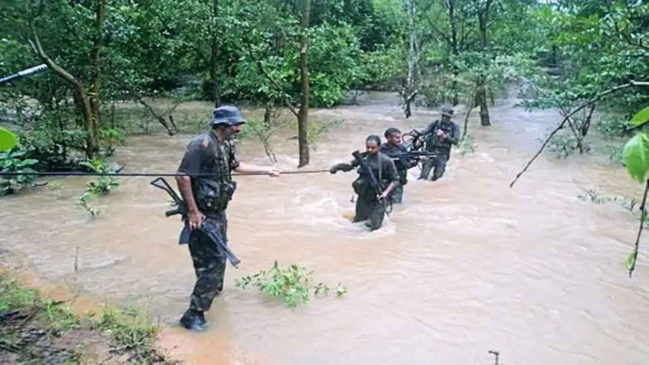 কেন্দ্রীয় সরকারের বড় ঘোষণা, সিআরপিএফে জওয়ানদের ঘাটতি মেটাতে বাড়ানো হল বয়সসীমা