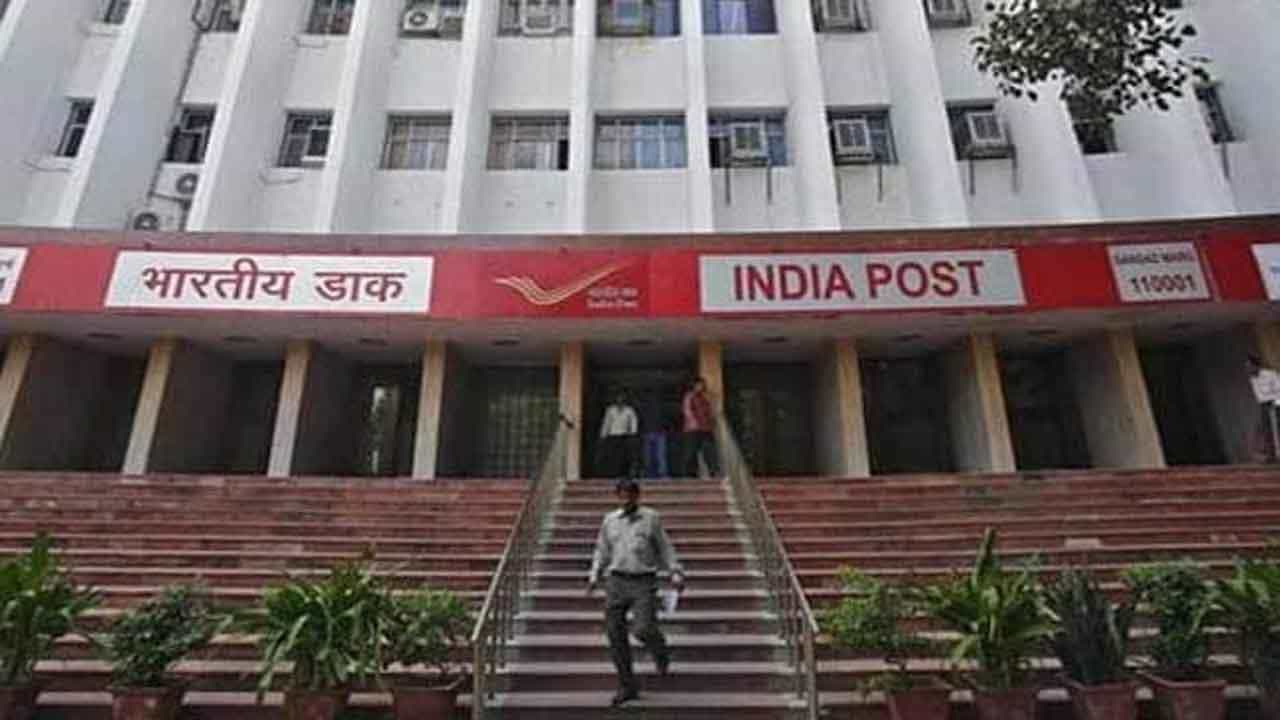 West Bengal Job: মাধ্যমিক উচ্চমাধ্যমিক পাশেই ৮১০০০ টাকা মাইনের চাকরি পোস্ট অফিসে, জানুন আবেদন পদ্ধতি