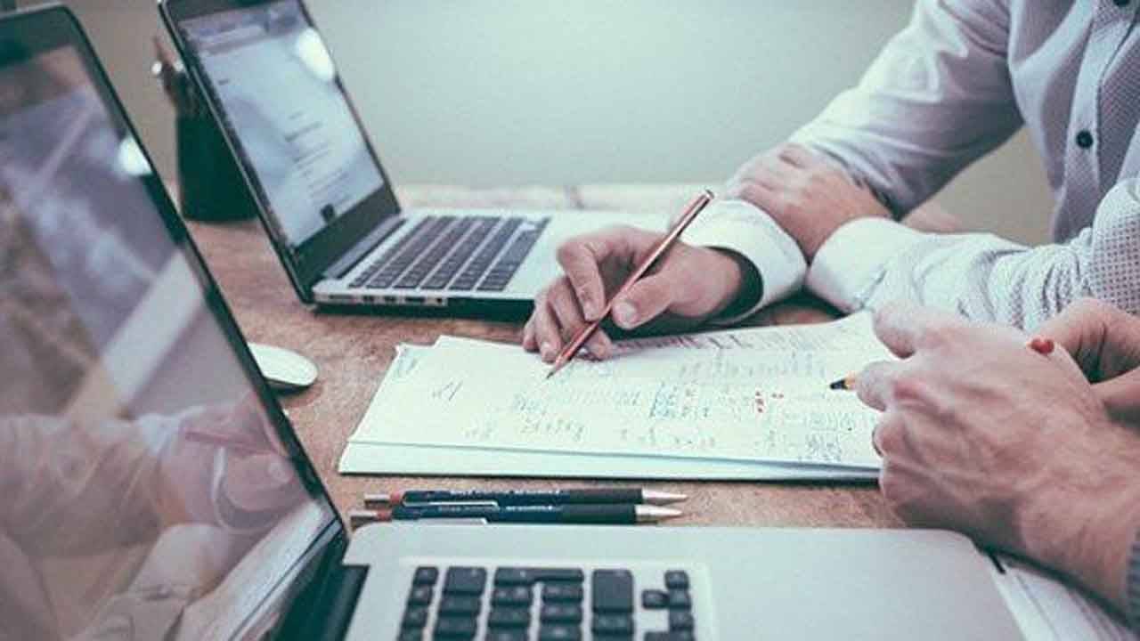 West Bengal Job: মোটা বেতনে প্রতিরক্ষামন্ত্রকে শিক্ষক এবং শিক্ষাকর্মী পদে প্রচুর নিয়োগ, জানুন আবেদন পদ্ধতি