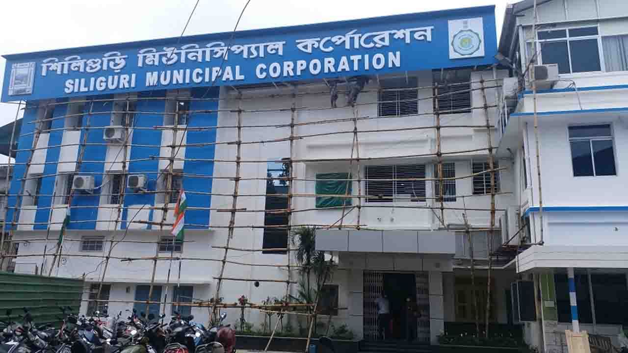 West Bengal Job: মাধ্যমিক পাশে একাধিক শূন্যপদে কর্মী নিয়োগ রাজ্যের পৌরসভায়, জানুন আবেদন পদ্ধতি