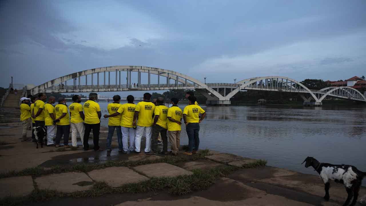 Kerala Rain Update: বিপদ পিছুই ছাড়ছে না ঈশ্বরের রাজ্যে, ভারী বৃষ্টিতে ফের জারি হলুদ-কমলা সতর্কতা