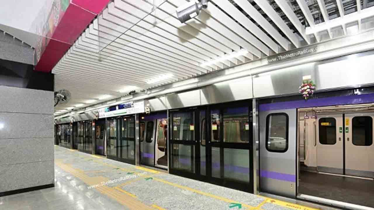 Kolkata Metro: সপ্তাহান্তে কমছে মেট্রো, শেষ ট্রেন কটায় জেনে নিন