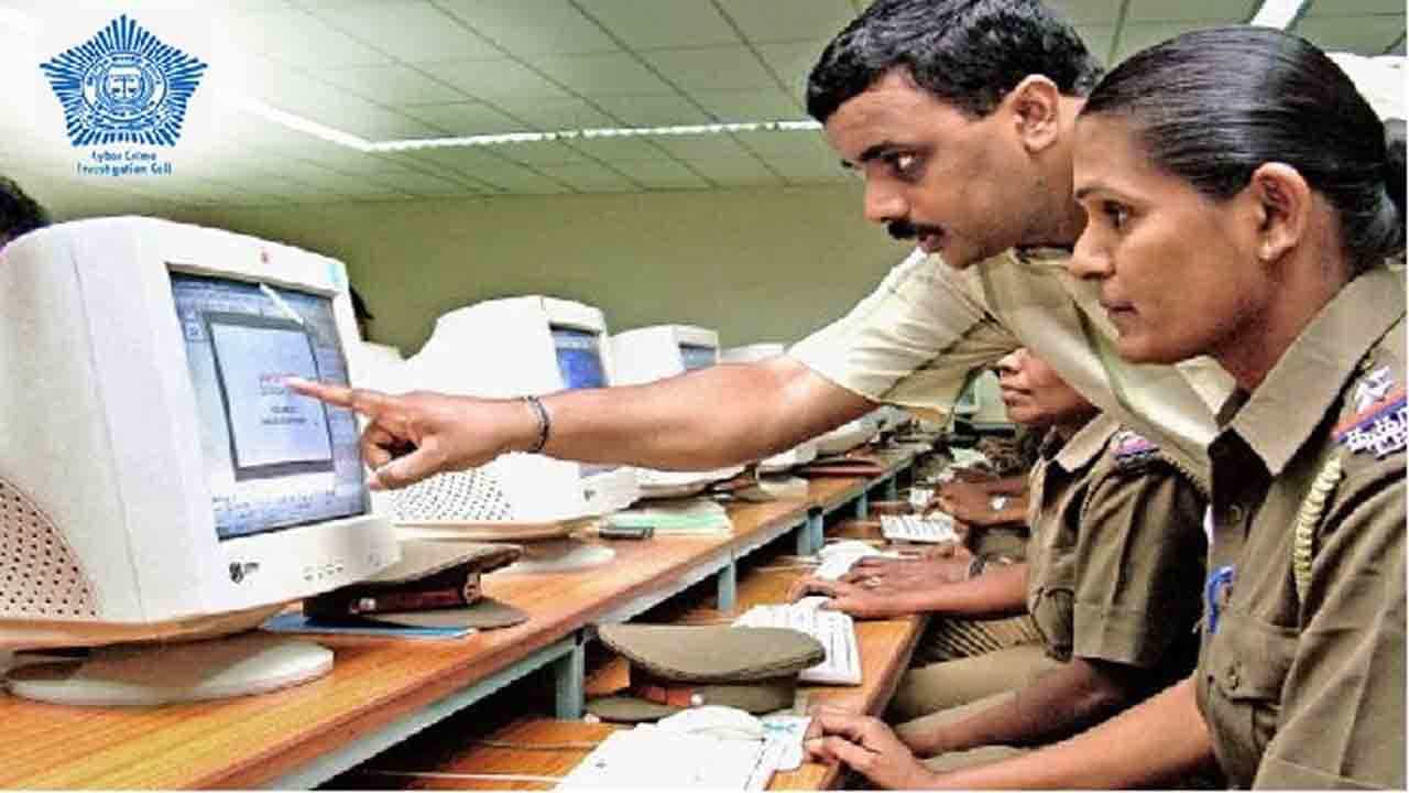 Kolkata Cyber Crime: করোনা মহামারীতে পাঁচগুন বেড়েছে সাইবার অপরাধ, চিন্তায় কলকাতা পুলিশ Kolkata Cyber Crime: করোনা মহামারীতে পাঁচগুন বেড়েছে সাইবার অপরাধ, চিন্তায় কলকাতা পুলিশ