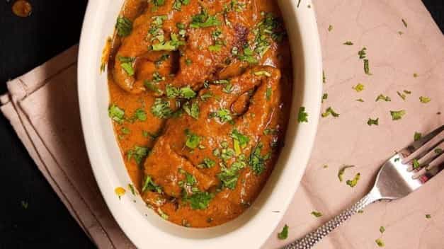 Recipe: সপ্তমীর দুপুরে গরম ভাতের সঙ্গে পাতে পড়ুক মাছের দম পোক্ত! Recipe: সপ্তমীর দুপুরে গরম ভাতের সঙ্গে পাতে পড়ুক মাছের দম পোক্ত!