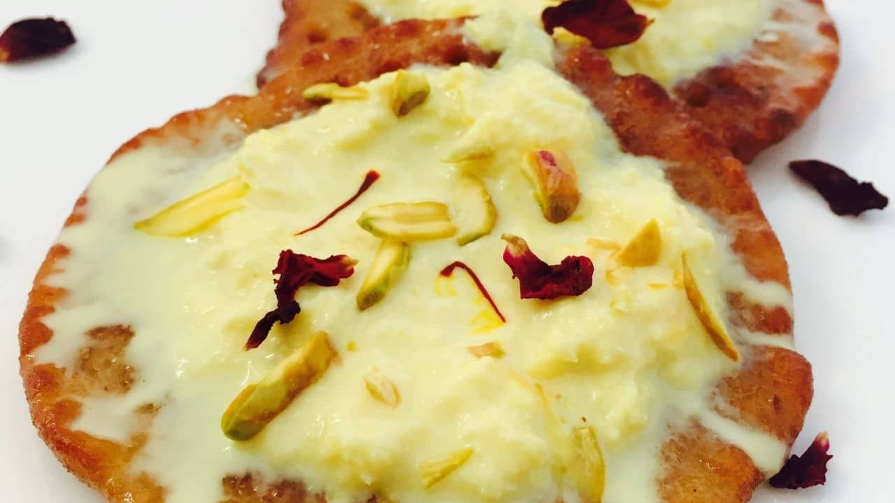 Recipe: পুজোয় এবার অতিথিদের মালপোয়ার সঙ্গে পরিবেশন করুন রাবড়ি!