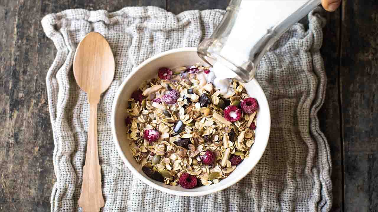 Muesli: স্বাস্থ্যকর ব্রেকফাস্ট খুঁজছেন? রইল দারুণ একটি খাদ্যের সন্ধান
