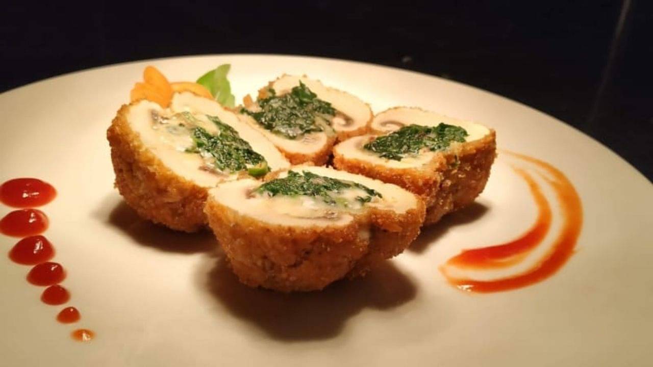 Recipe: মুখরোচক স্ন্যাকস খুঁজছেন? চটজলদি বানিয়ে ফেলুন মাশরুমের এই পদটি