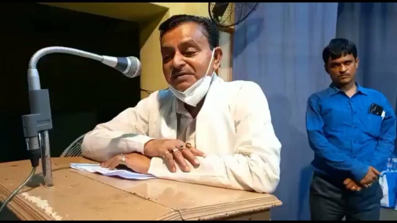 Swapan Debnath: করোনায় বাড়ি বসে বেতন নেন, দুঃস্থদের পাশে দাঁড়ান না শিক্ষকরা, মন্ত্রীর মন্তব্যে তীব্র বিতর্ক