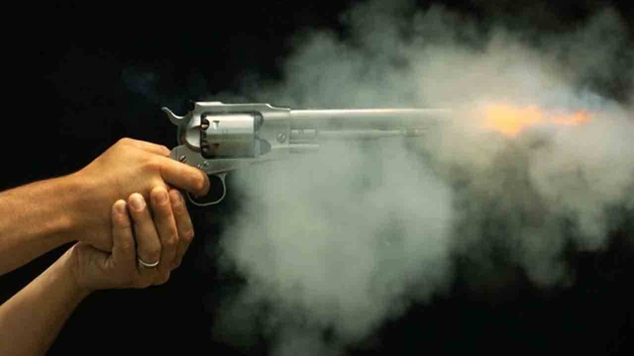 Red Road: পঞ্চমীর সন্ধ্যায় শহরে চলল গুলি, আতঙ্ক-উদ্বেগ উৎসবমুখর কলকাতায়