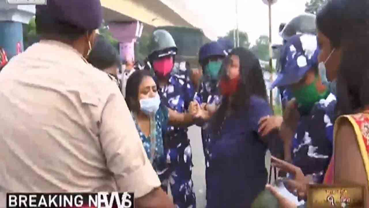 Student Protest: 'মহিলা পুলিশ ছাড়াই ওরা মেয়েদের গাড়িতে তুলছে', বামেদের ছাত্র বিক্ষোভে রণক্ষেত্র করুণাময়ী