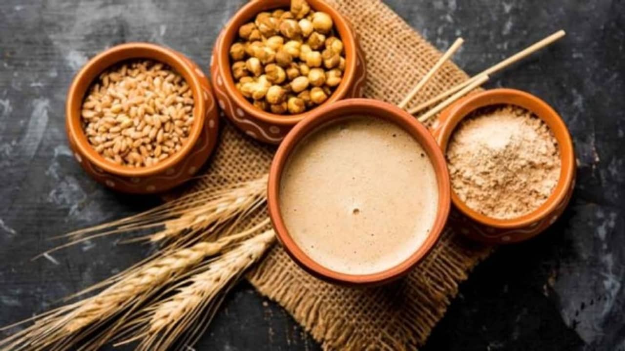 Sattu Sharbat: ব্রেকফাস্ট করার সময় নেই? কাজের ফাঁকে পান করুন এক গ্লাস ছাতুর সরবত!