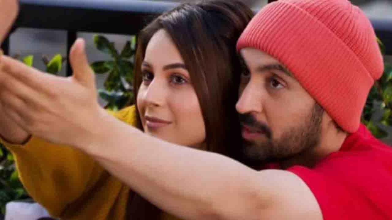 Shehnaaz Gill: 'হসলা রাখ'-এর শুটিংয়ের ফাঁকে শেহনাজ সম্পর্কে কী বললেন তাঁর সহ-কর্মীরা? Shehnaaz Gill: 'হসলা রাখ'-এর শুটিংয়ের ফাঁকে শেহনাজ সম্পর্কে কী বললেন তাঁর সহ-কর্মীরা?