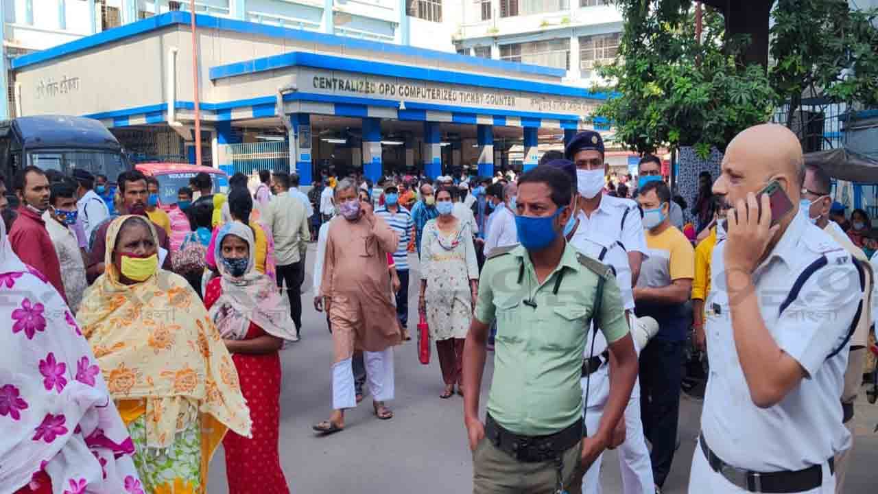 SSKM: প্রসূতি মৃত্যু ঘিরে তুলকালাম এসএসকেএমে, ঘটনাস্থলে বিশাল পুলিশ বাহিনী