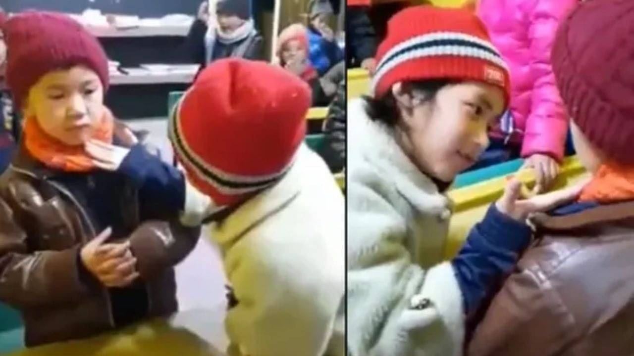 Viral Video: এক খুদে সহপাঠীকে সান্ত্ব‌না দিল আর এক খুদে; মন কাড়ল নেটিজেনদেরও