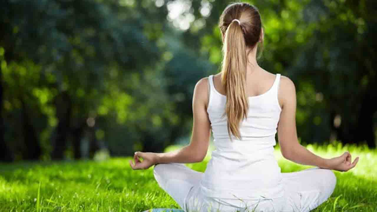 Yoga: প্রতিদিন সঠিকভাবে ঘুম হচ্ছে না? নিয়মিত এই পাঁচটি যোগাসন করুন