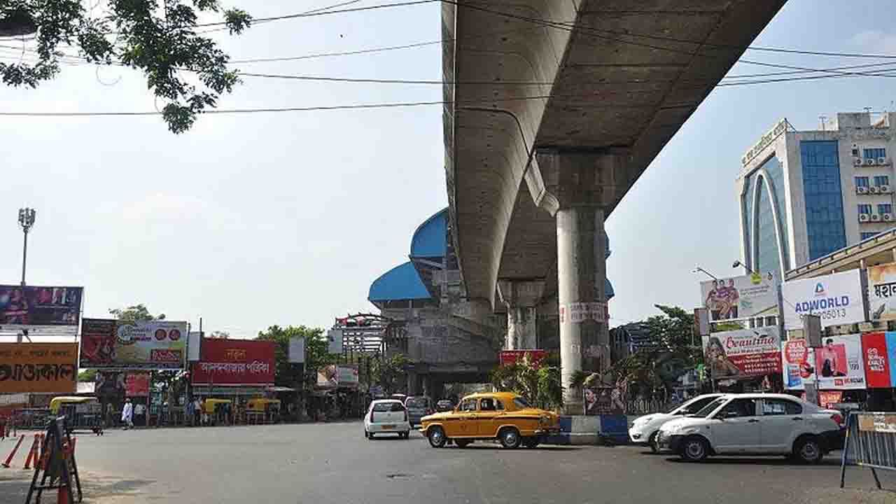 Accident in Kolkata: সল্টলেকে দুর্ঘটনা, বাস থেকে নামতে গিয়ে চাকায় পিষ্ট হয়ে মৃত্যু যুবকের