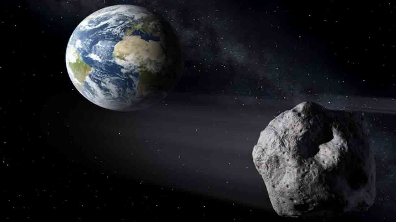 Asteroids: পৃথিবীর আশপাশ দিয়ে উড়ে যাবে ছয়টি গ্রহাণু, সবচেয়ে দ্রুততম গ্রহাণুর গতিবেগ ঘণ্টায় ৪৪,৩৩৮ কিলোমিটার